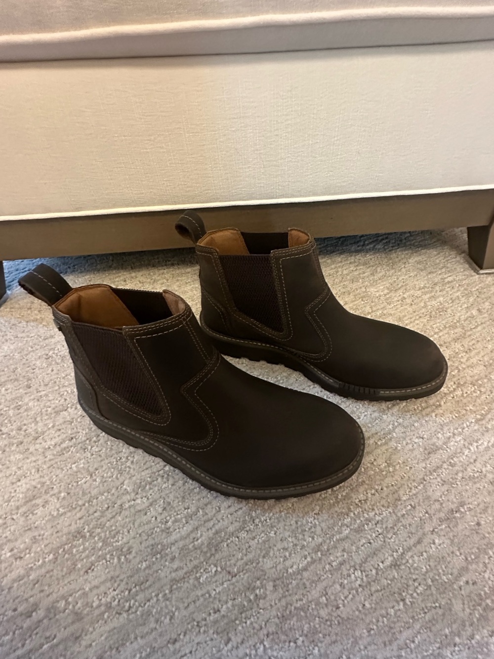 Clarks men’s Dark Brown Chelsea Boots